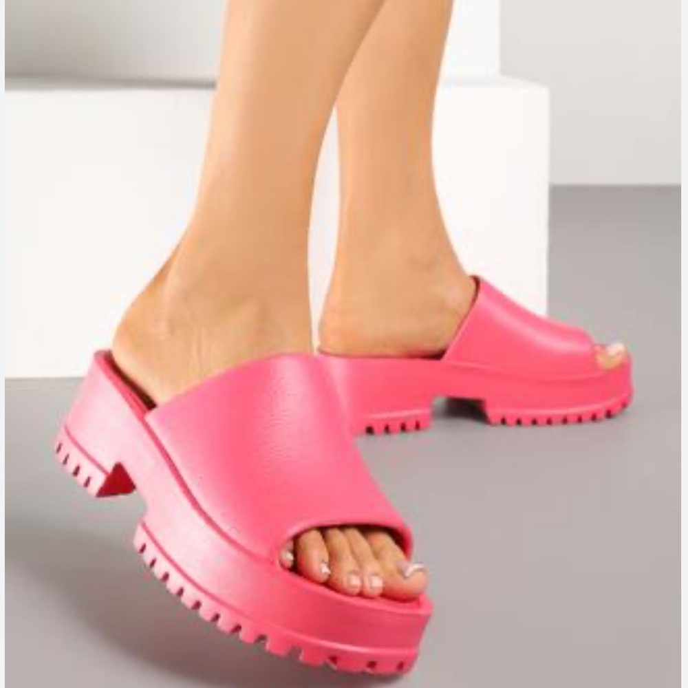 New Fuchsia Open Toe Slip on Lug Sole Chunky Block Heel Padded Insole Sandal - Picture 1 of 5